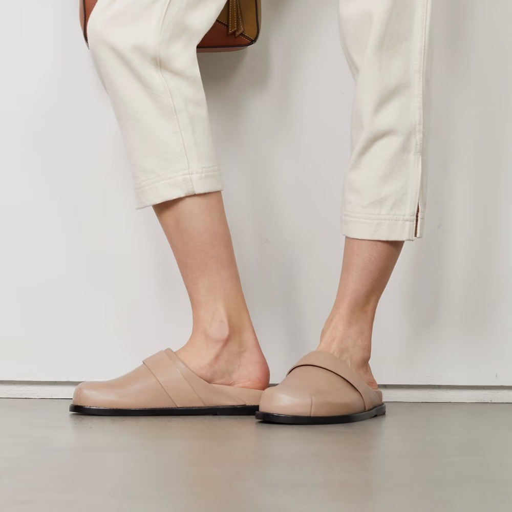 Porte & Paire × The Frankie Shop leather slippers